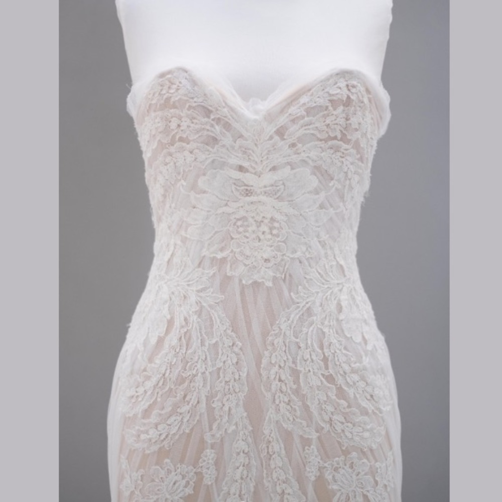 Ines Di Santo Amour Wedding Gown *STREET SIZE 6*